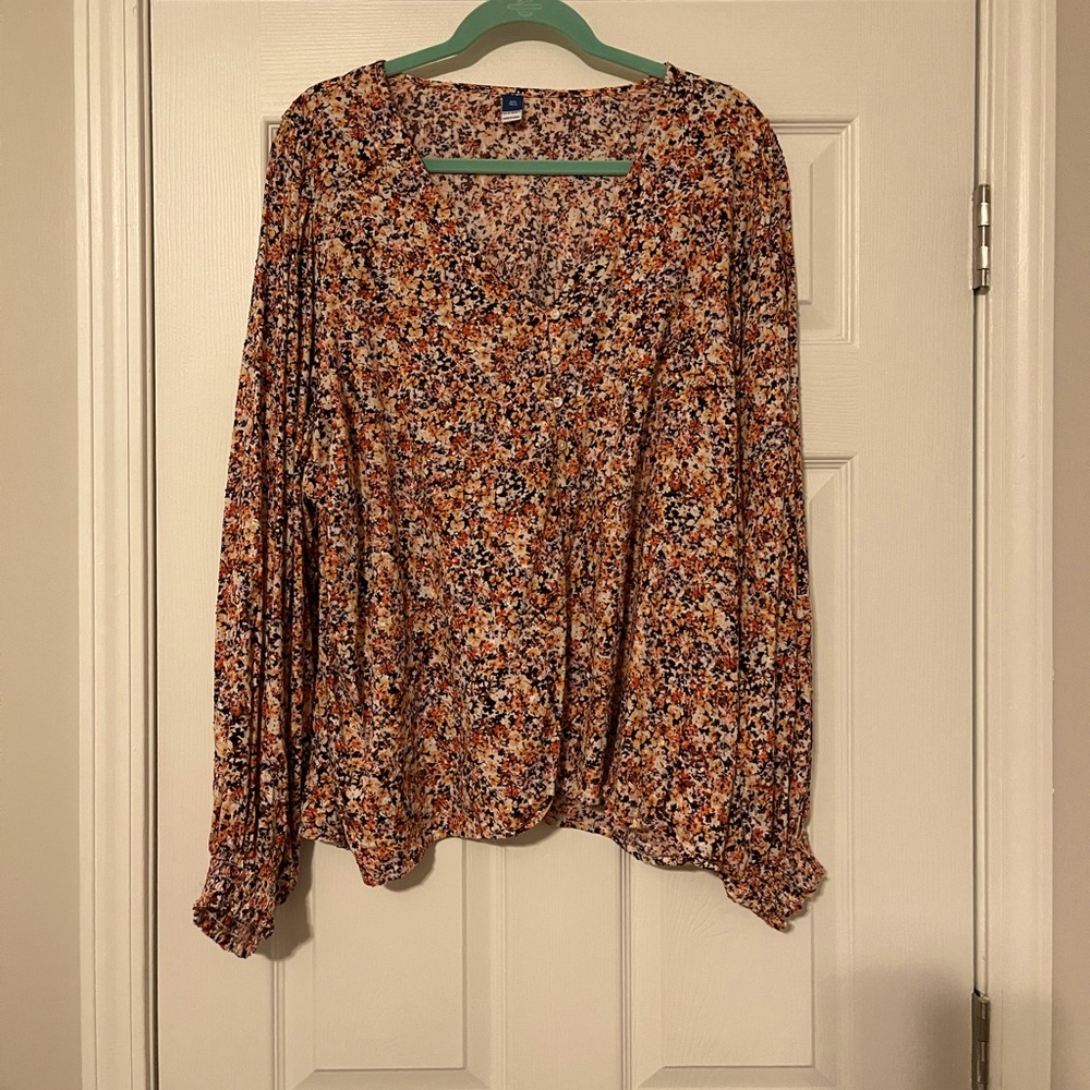 Old Navy, floral print, long sleeve top, size XXL tall.